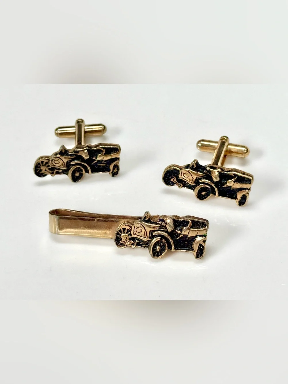 Vintage 60’s Balfour Gold Antique Car Cufflinks & Tie Clip Set